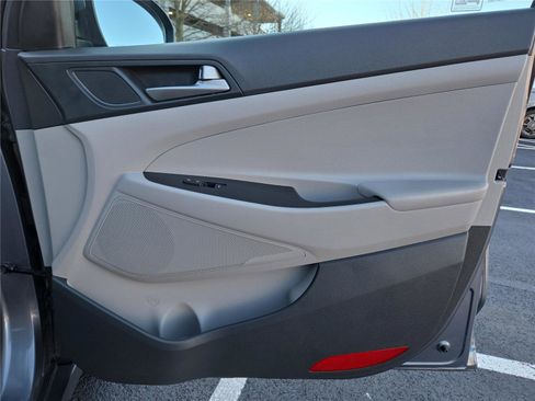 Used 2018 Hyundai Tucson SEL image 26