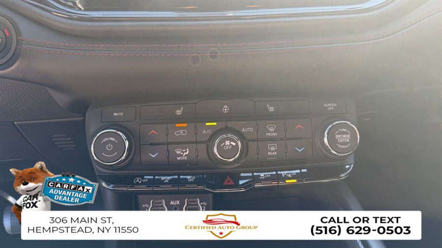 Used 2025 Dodge Durango GT RWD image 17