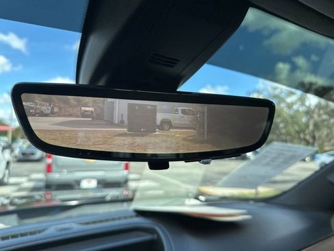 Used 2019 Chevrolet Silverado 1500 High Country w/ Technology Package image 27