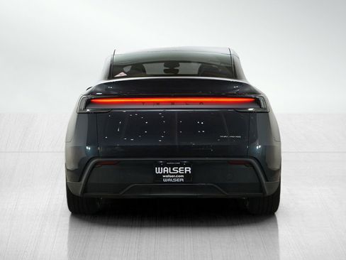 Used 2026 Tesla Model Y AWD image 4