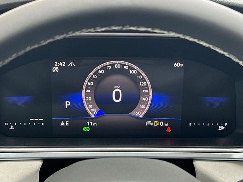 New 2026 Volkswagen Taos SE image 23