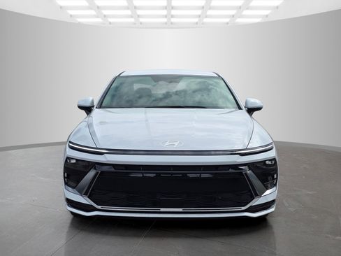 New 2025 Hyundai Sonata SEL image 2