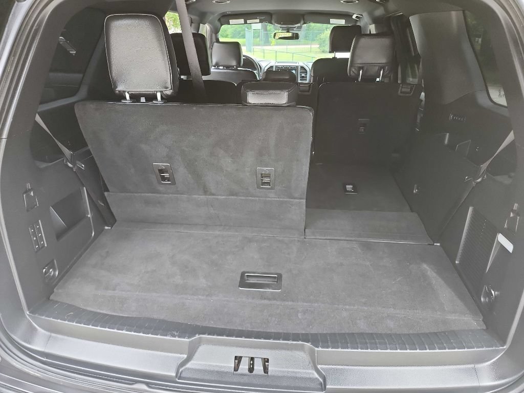 Used 2019 Ford Expedition XLT w/ Equipment Group 202A RWD image 35