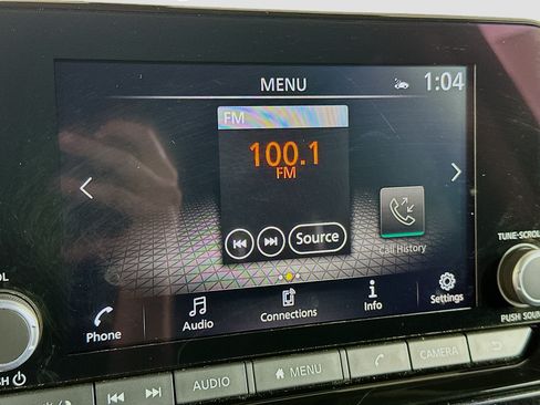 Used 2024 Nissan Pathfinder SV AWD/4WD image 21