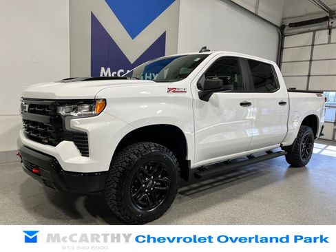Used 2024 Chevrolet Silverado 1500 LT Trail Boss w/ Convenience Package II image 10