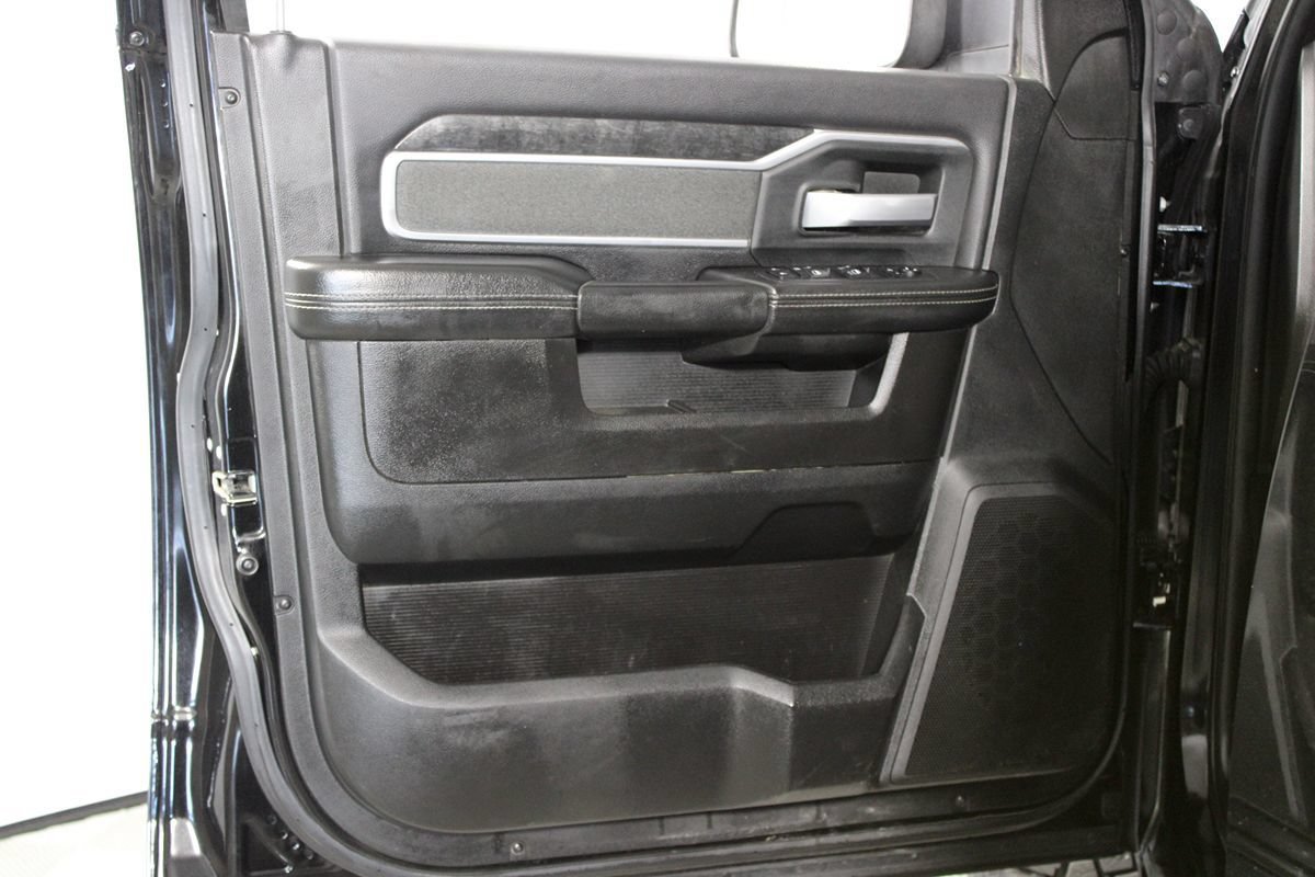Used 2019 RAM 2500 Big Horn w/ Black Appearance Package RWD image 12