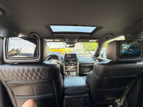 Used 2022 INFINITI QX80 Sensory w/ All-Season Package AWD/4WD image 23