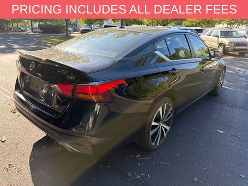 Used 2021 Nissan Altima 2.5 SR FWD image 6
