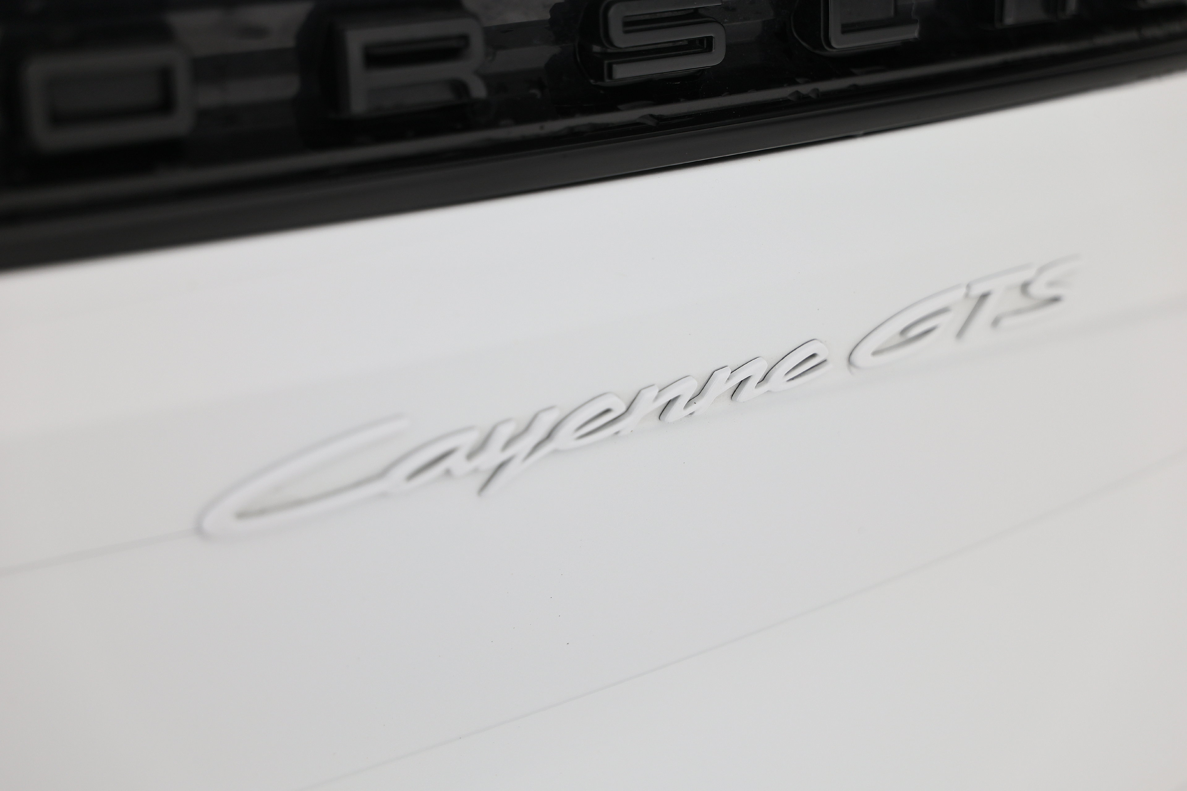 Certified 2025 Porsche Cayenne GTS AWD/4WD image 14