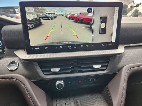 Used 2025 Ford Explorer Platinum w/ LUX Leather Package image 26