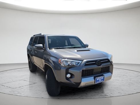 Used 2020 Toyota 4Runner TRD Off-Road Premium w/ Moonroof Package AWD/4WD image 3
