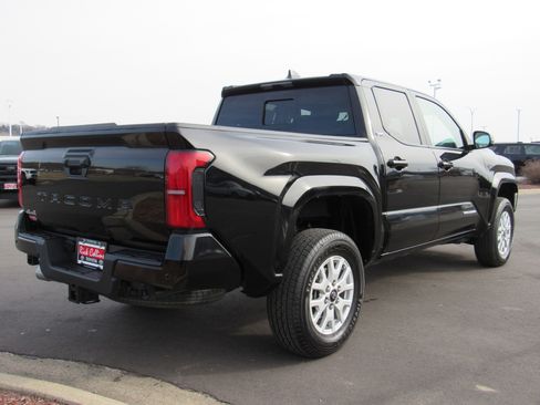 Used 2024 Toyota Tacoma SR5 image 6