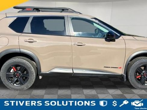 Used 2025 Nissan Rogue SV AWD/4WD image 4