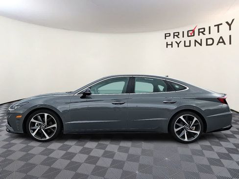 Used 2022 Hyundai Sonata SEL Plus w/ Preferred Accessory Package FWD image 7