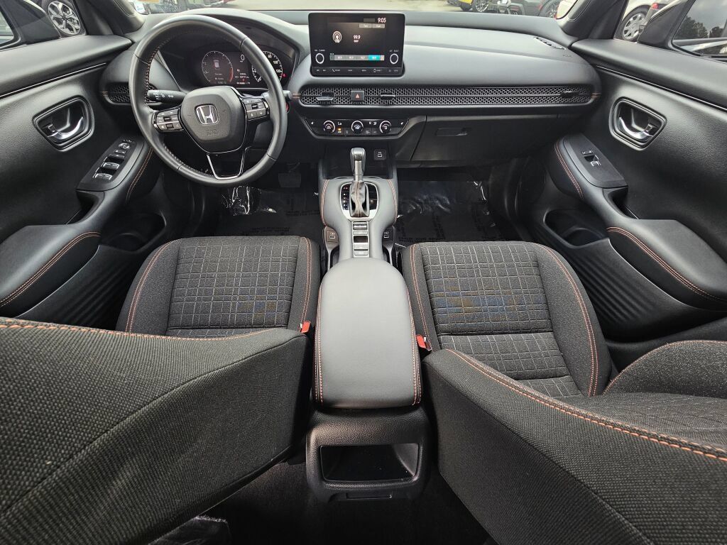 Used 2023 Honda HR-V Sport image 9