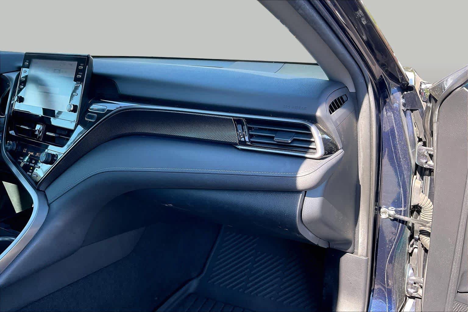 Used 2021 Toyota Camry XSE FWD image 18