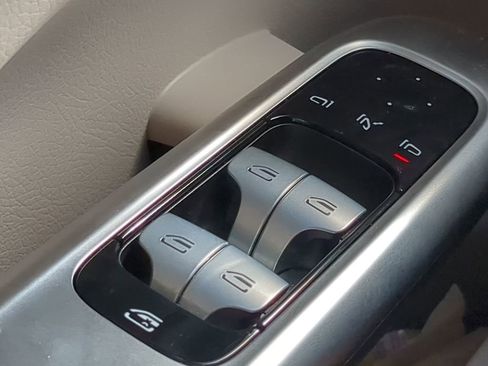 Certified 2024 Mercedes-Benz C 300 4MATIC Sedan image 10