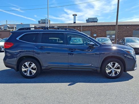 Used 2024 Subaru Ascent Premium w/ Convenience Package AWD/4WD image 4
