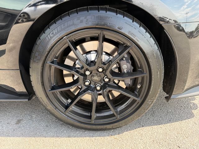 Used 2020 Ford Mustang Shelby GT350 w/ Technology Package RWD image 31