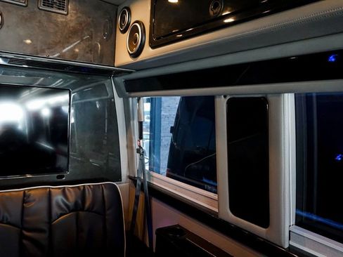 Used 2014 Mercedes-Benz Sprinter 2500 image 53