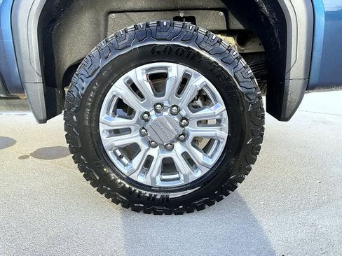 Used 2023 GMC Sierra 2500 Denali w/ Denali Ultimate Package image 24