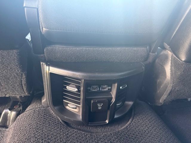 Used 2024 RAM 2500 Laramie w/ Safety Group AWD/4WD image 18
