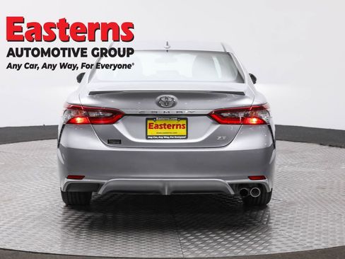 Used 2023 Toyota Camry SE FWD image 6