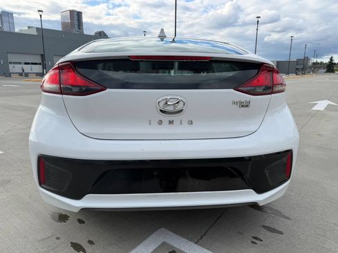 Used 2019 Hyundai Ioniq Blue FWD image 8