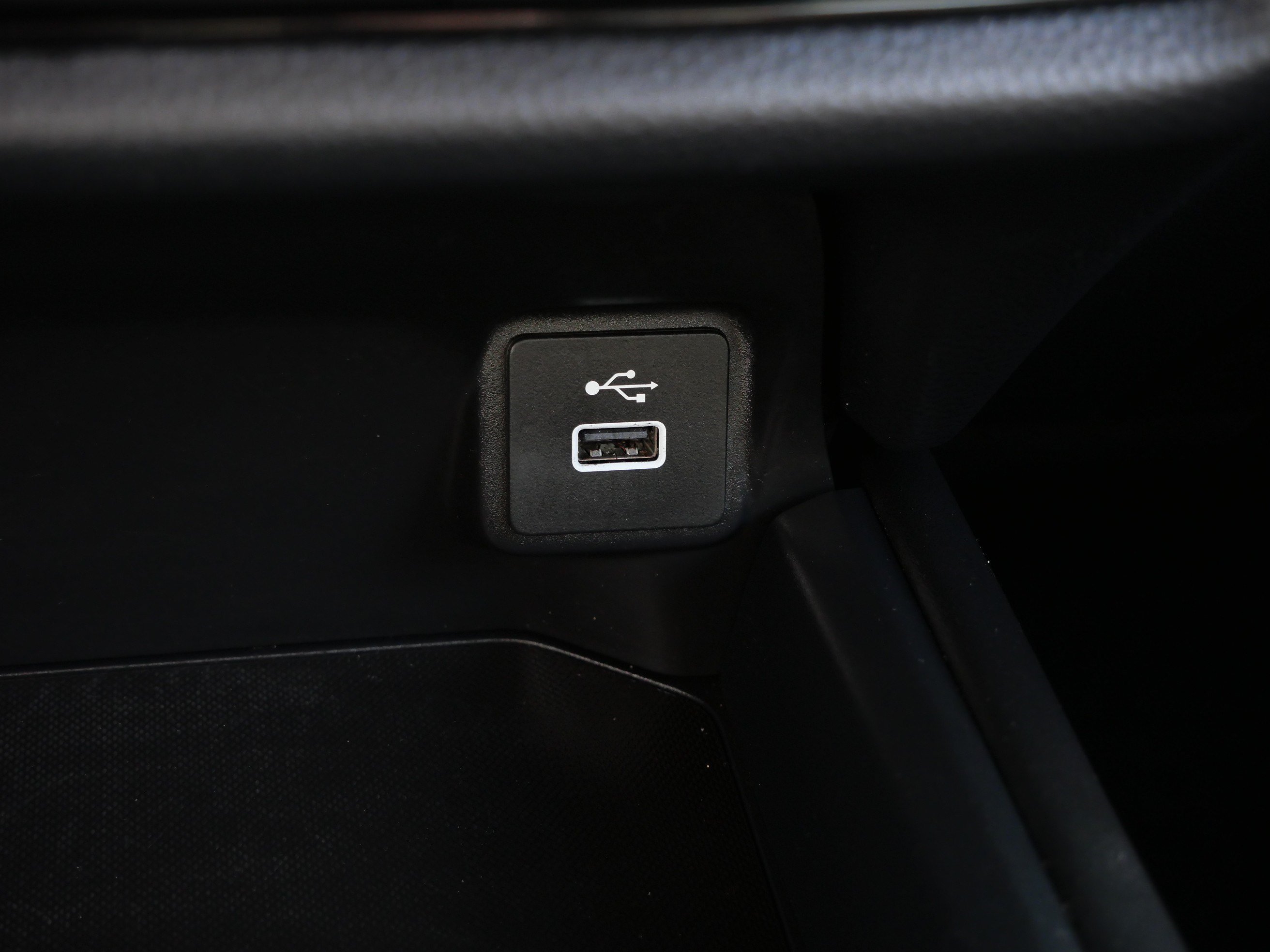 Certified 2024 Honda HR-V LX image 27