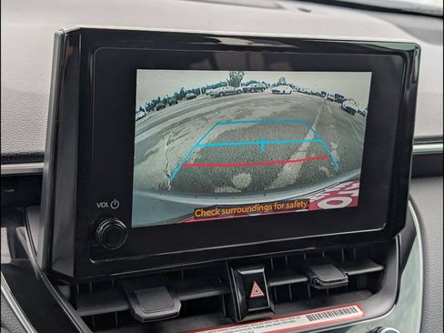 Used 2024 Toyota Corolla Cross LE FWD image 19