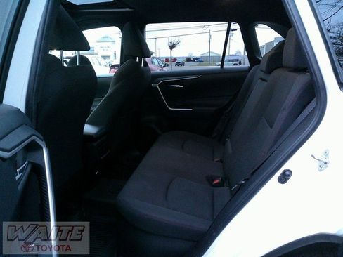 Certified 2024 Toyota RAV4 SE image 28