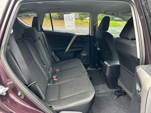 Used 2016 Toyota RAV4 LE FWD image 36
