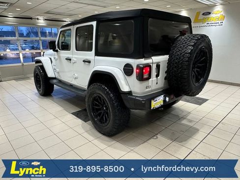 Used 2018 Jeep Wrangler Unlimited Sahara image 19