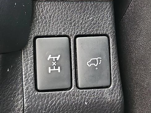 Used 2016 Toyota RAV4 Limited AWD/4WD image 26