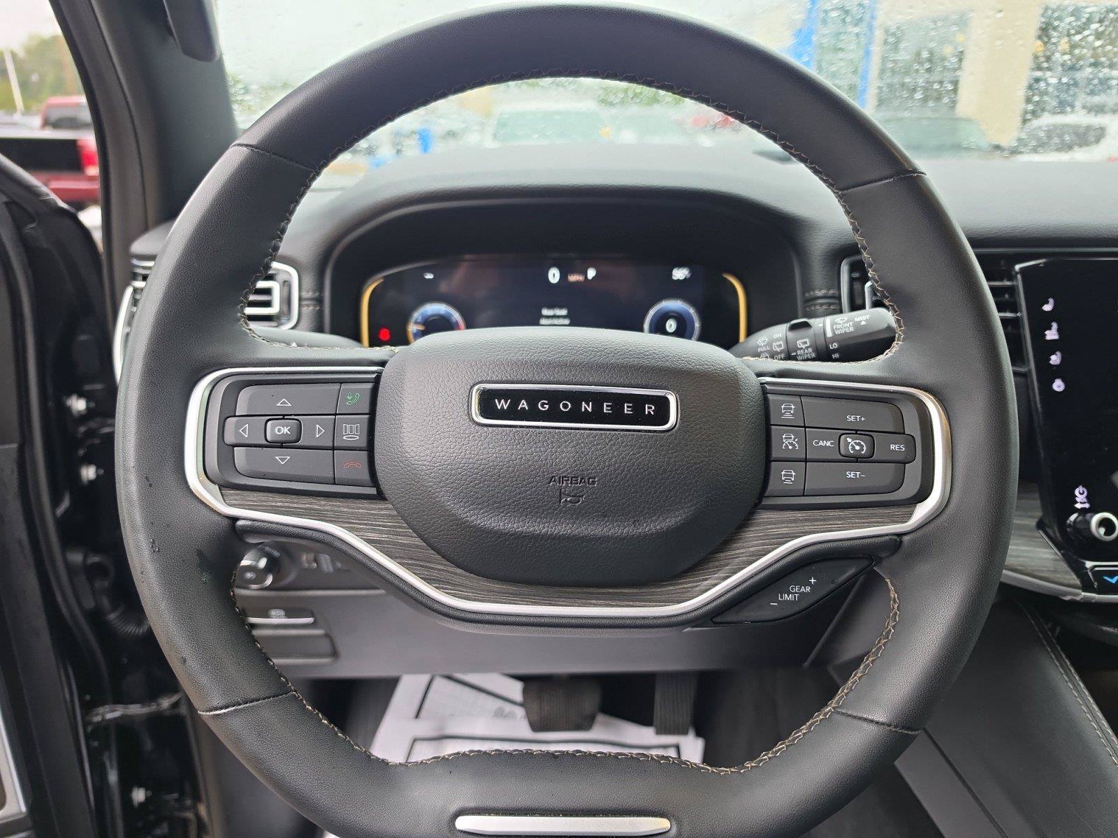 Used 2024 Jeep Wagoneer Series III AWD/4WD image 19