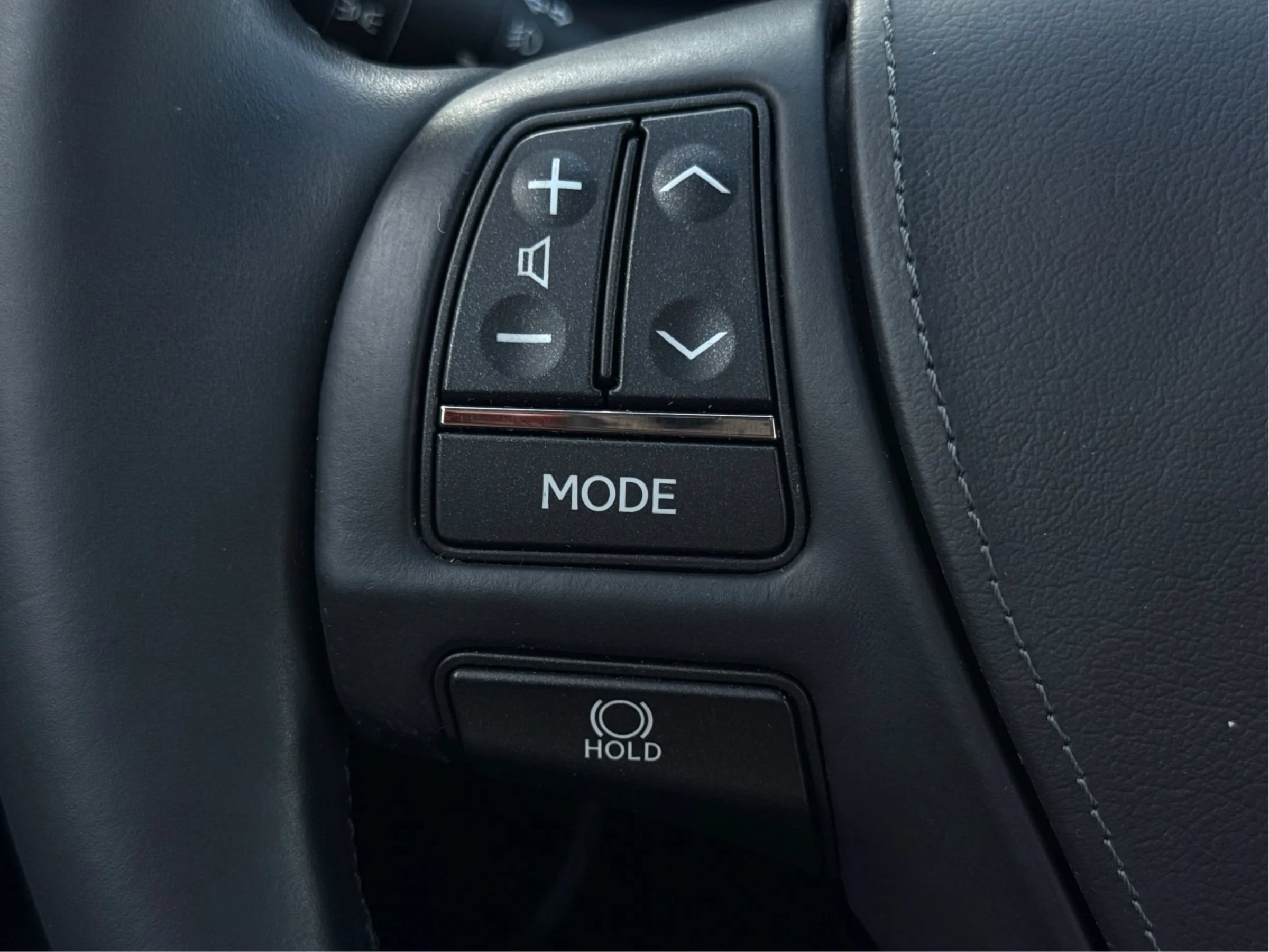 Used 2014 Lexus LS 460 w/ Comfort Package RWD image 28