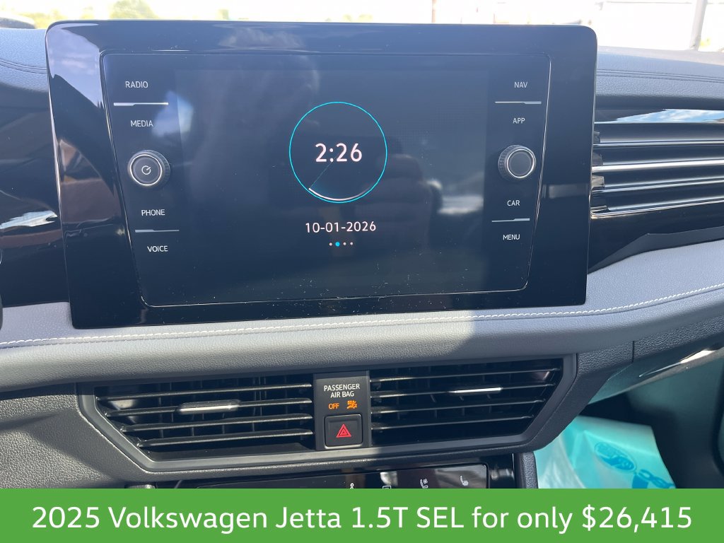 Used 2025 Volkswagen Jetta SEL FWD image 23