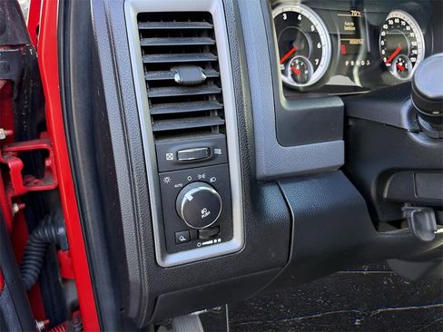 Used 2014 RAM 1500 Express image 13
