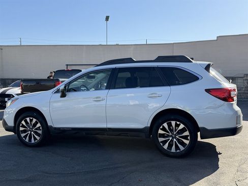 Used 2017 Subaru Outback 2.5i Limited AWD/4WD image 12