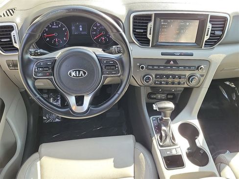 Used 2017 Kia Sportage EX image 3