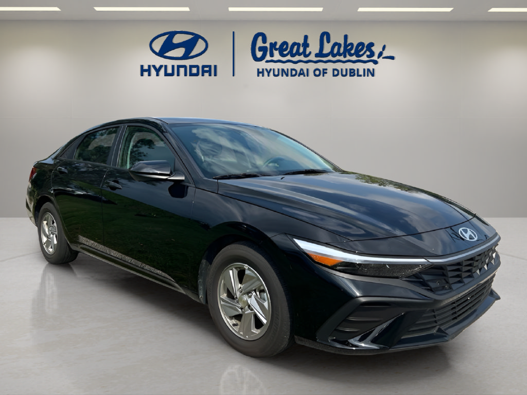 Certified 2026 Hyundai Elantra SE FWD image 7
