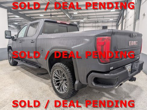 Used 2024 GMC Sierra 1500 AT4 w/ AT4 Premium Package image 4