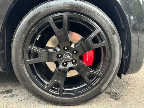 Used 2022 Maserati Levante GT image 19