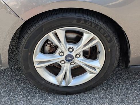 Used 2014 Ford Focus SE FWD image 13