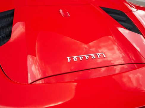 Used 2018 Ferrari 488 Spider RWD image 19