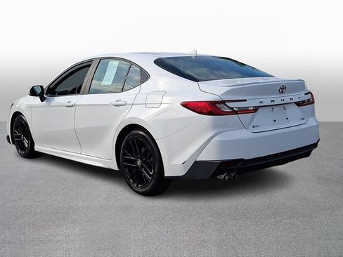 Used 2025 Toyota Camry SE FWD image 6
