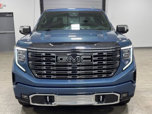 Used 2024 GMC Sierra 1500 Denali Ultimate image 9