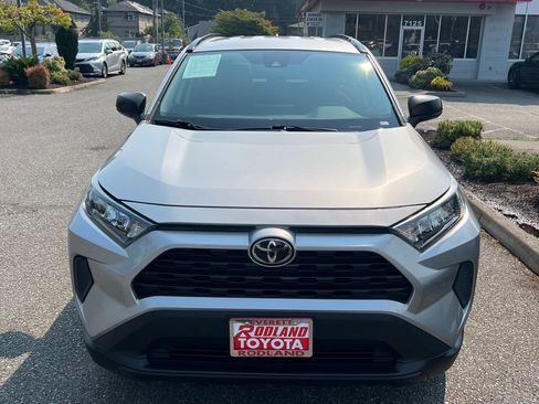 Used 2020 Toyota RAV4 LE AWD/4WD image 5