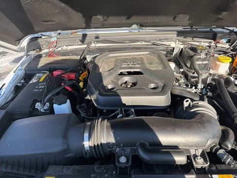 Used 2024 Jeep Wrangler Unlimited Rubicon 4xe image 30