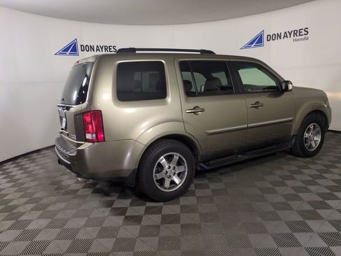 Used 2010 Honda Pilot Touring image 5
